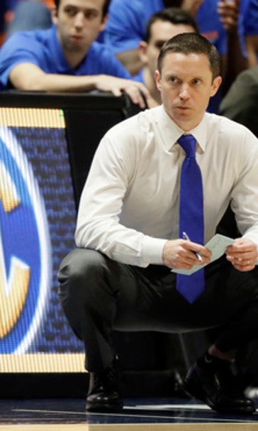 Florida gives raises, extensions to Jim McElwain, Mike White